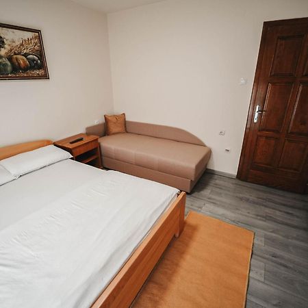 B&B Passage Sremska Mitrovica Ngoại thất bức ảnh