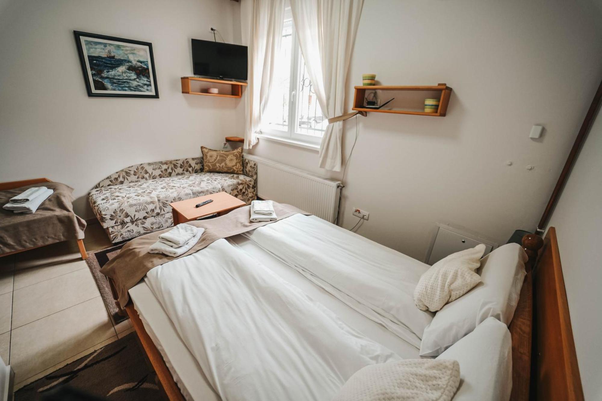 B&B Passage Sremska Mitrovica Ngoại thất bức ảnh