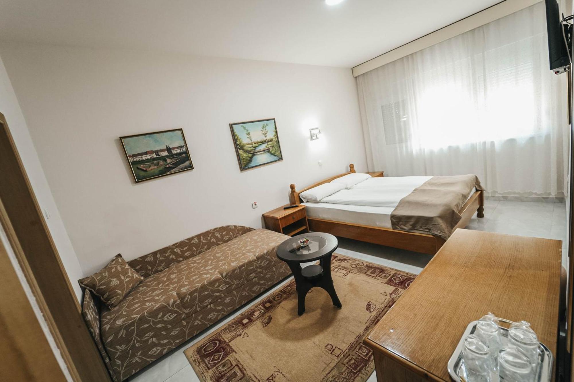 B&B Passage Sremska Mitrovica Ngoại thất bức ảnh