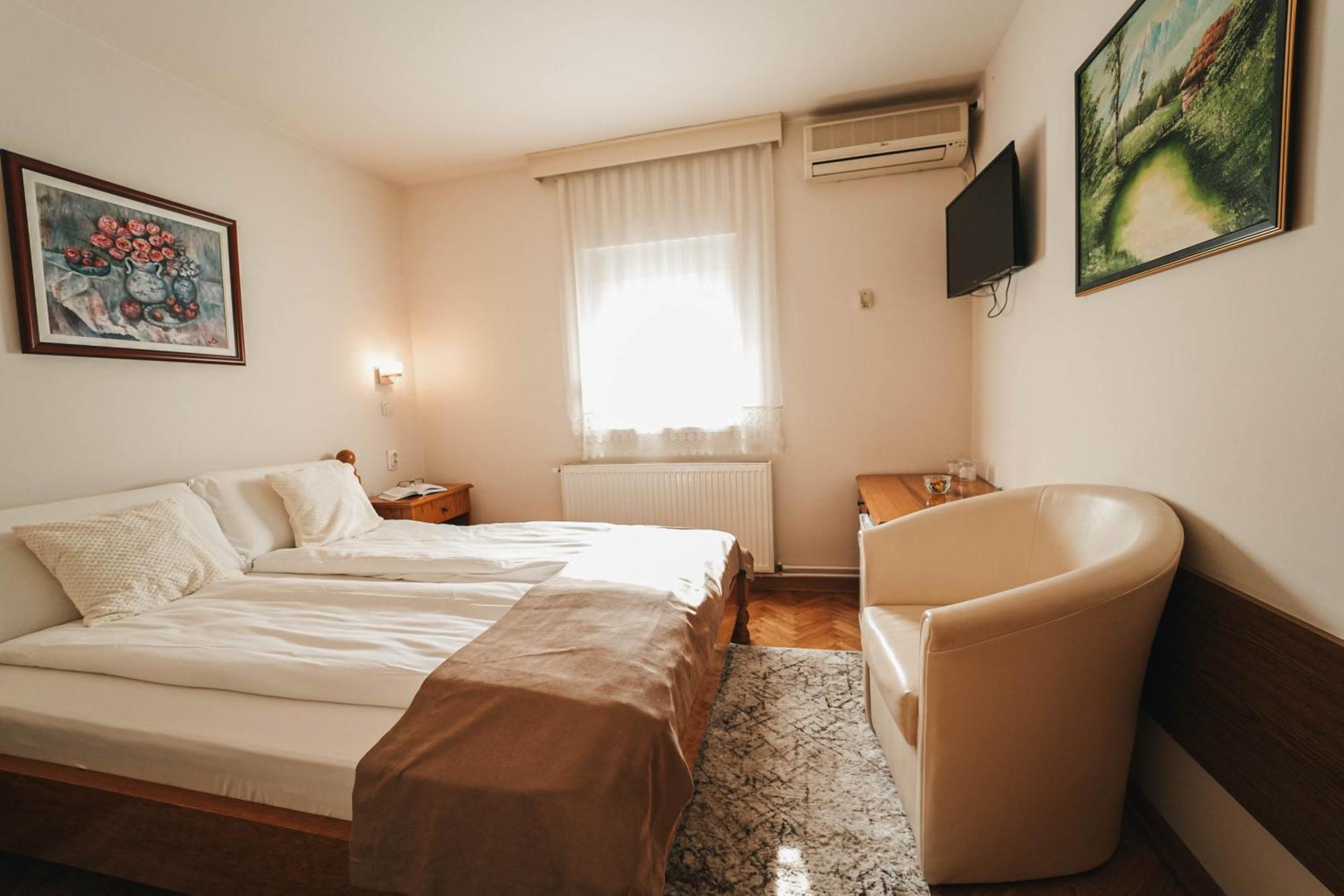 B&B Passage Sremska Mitrovica Ngoại thất bức ảnh